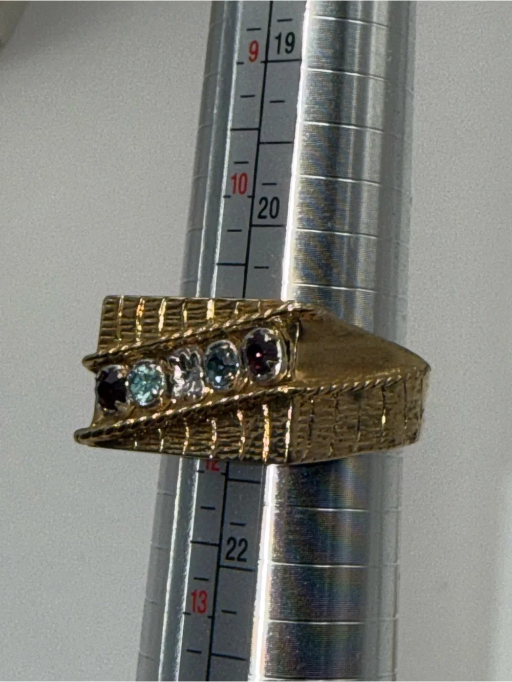 Vintage Men’s Gold Tone Multicolor Rhinestone Statement Ring Size 11